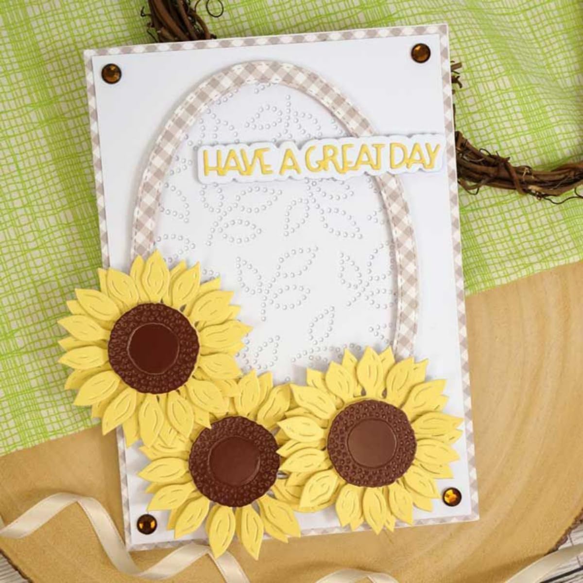 Cutting Dies Metal Stencils Scrapbooking Tools DIY Embossing Template for Paper Card Making Album Arts Crafts Supplies (Sunflower-7.7x10.4cm)