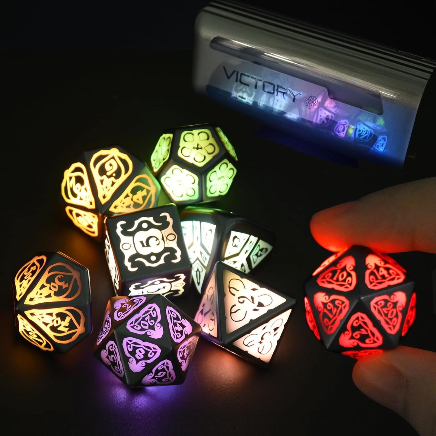 Wireless Charging DND Dice Set with Charging Box, Light Up Polyhedral Dice Set of D4 D6 D8 D10 D% D12 D20, 7PCS Glowing LED D&D Electronic Dice Set for RPG MTG Table Games