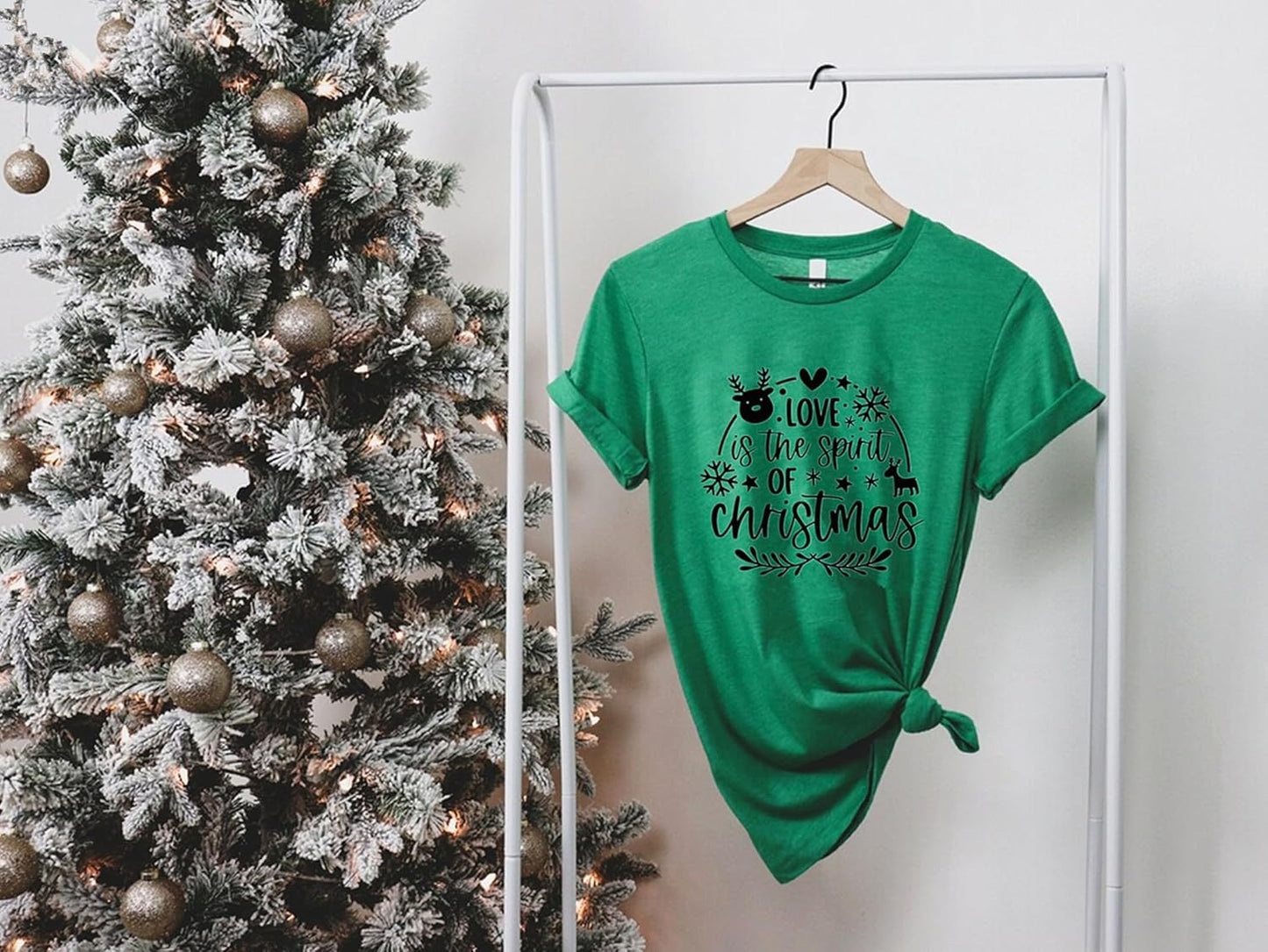 JAAJDO Reusable Silk Screen Stencil for Painting on Wood, Christmas Pillow Covers, Window Decor, Hand Towels, T-Shirt - Mesh Transfers Adhesive Stencils for Crafts